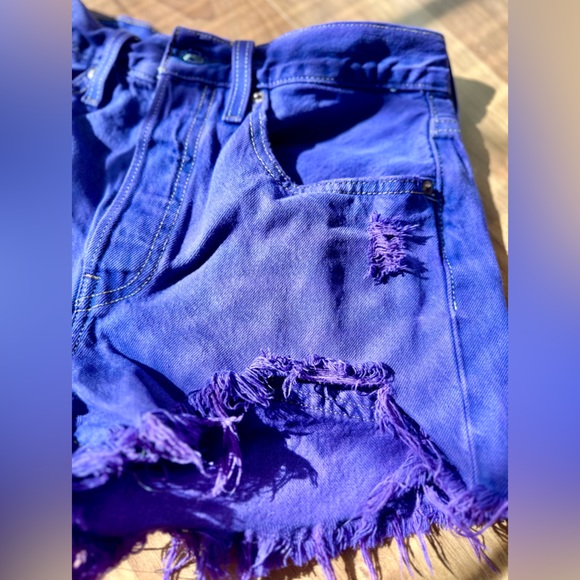 Levi’s PURPLE 501 button fly jean shorts - Picture 10 of 14
